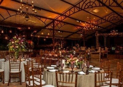 Foto do salão de festas decorado