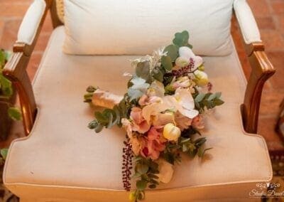 Buquê em cadeira imperial