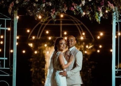 Arco de flores no casamento